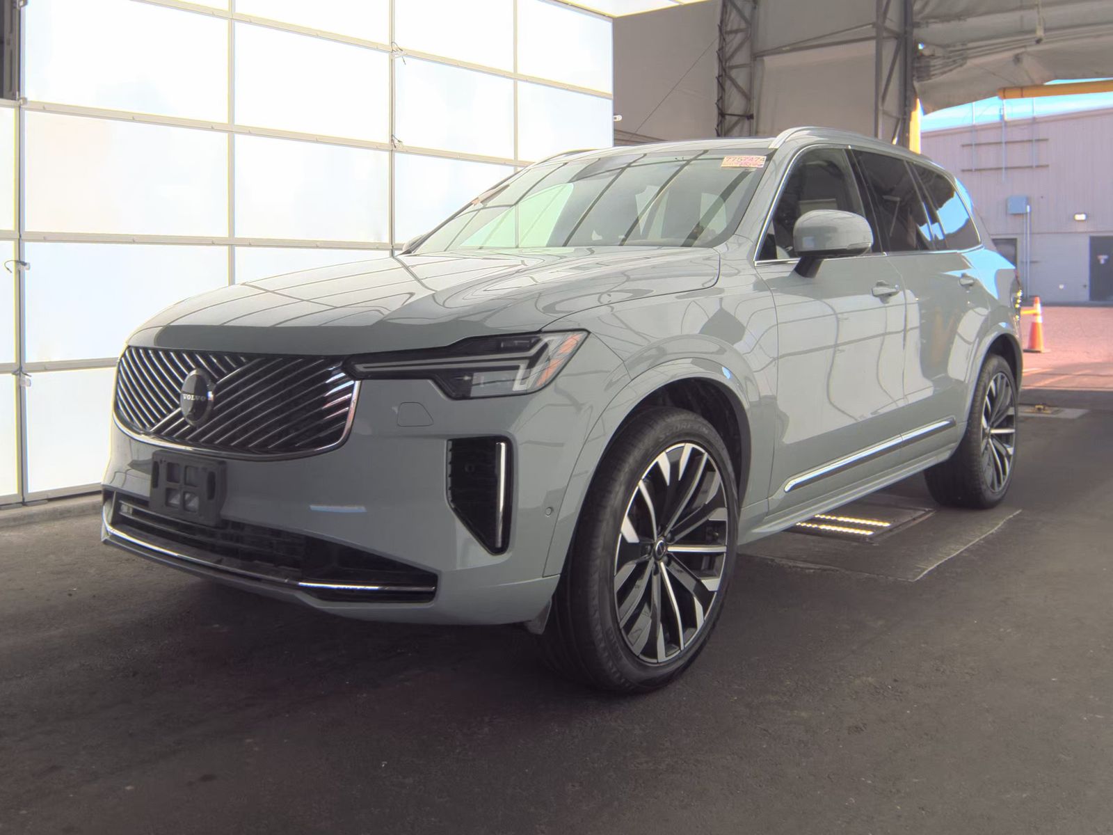 2025 Volvo XC90 B6 Plus AWD