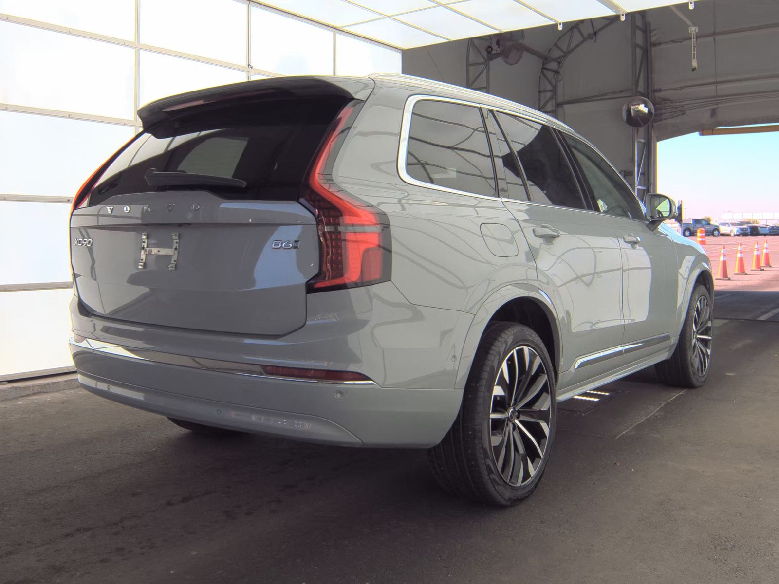 2025 Volvo XC90 B6 Plus AWD