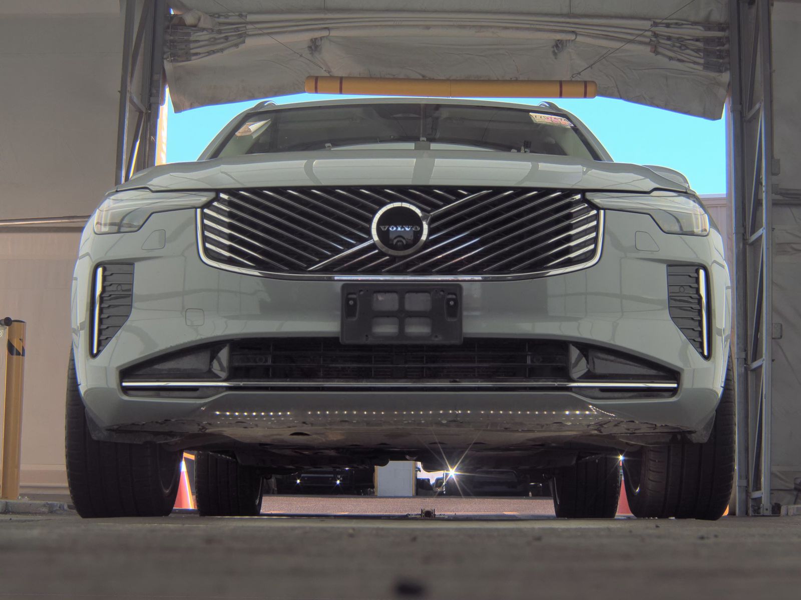 2025 Volvo XC90 B6 Plus AWD