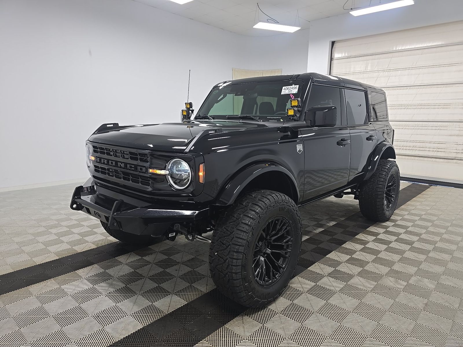 FORD BRONCO - 1