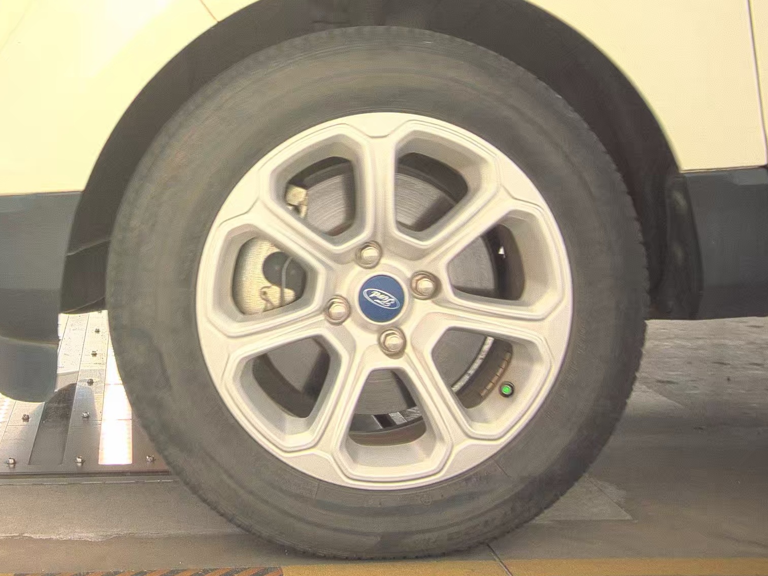 FORD ECOSPORT - 10