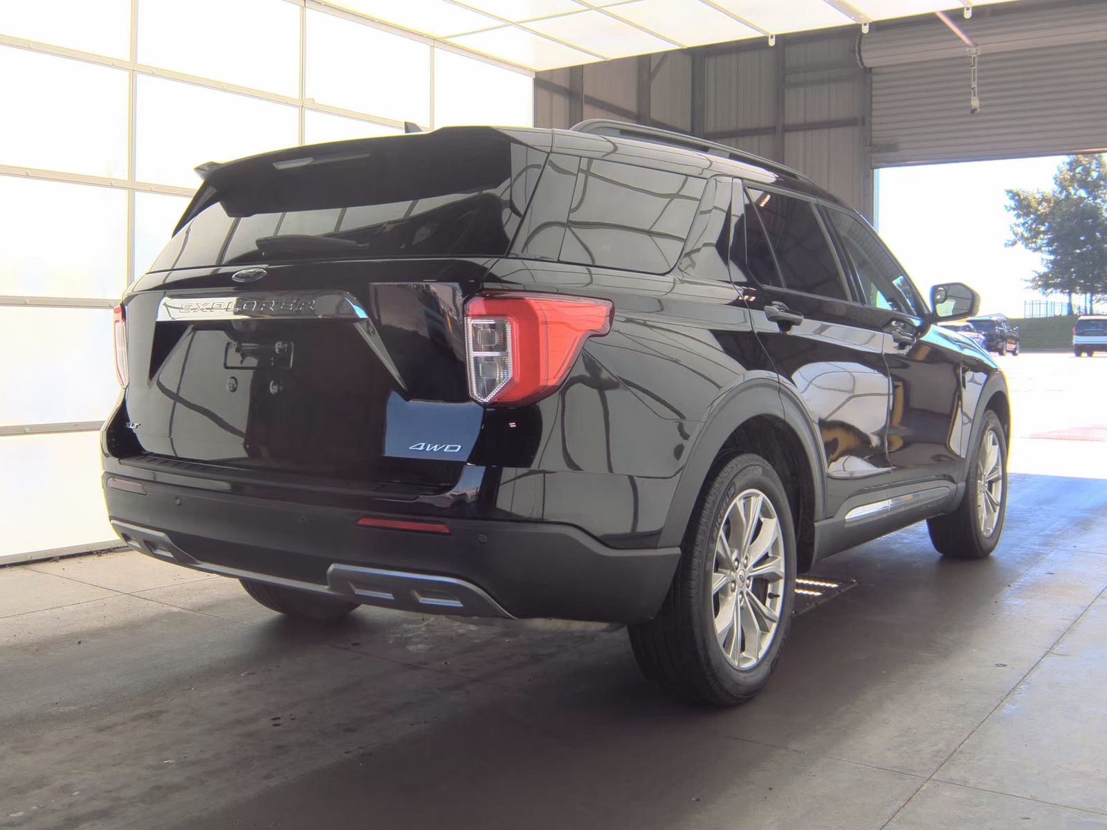 FORD EXPLORER - 6