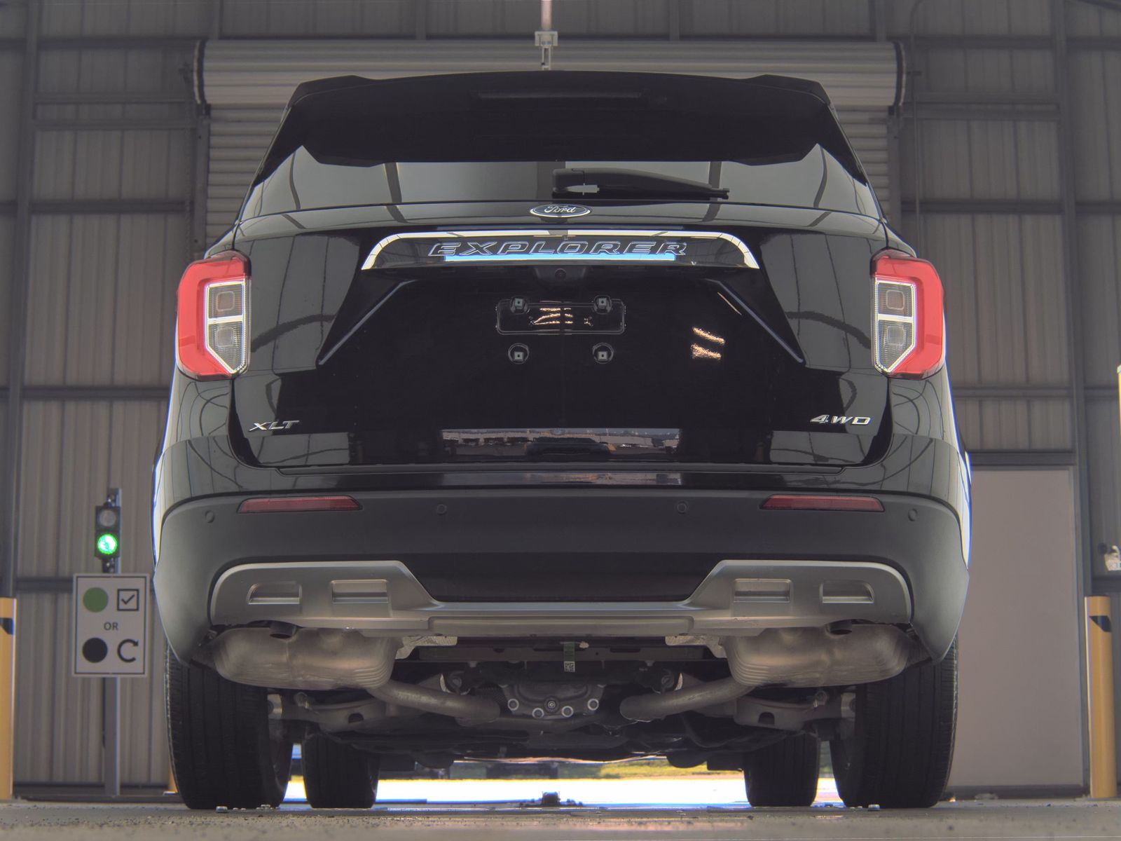 FORD EXPLORER - 8