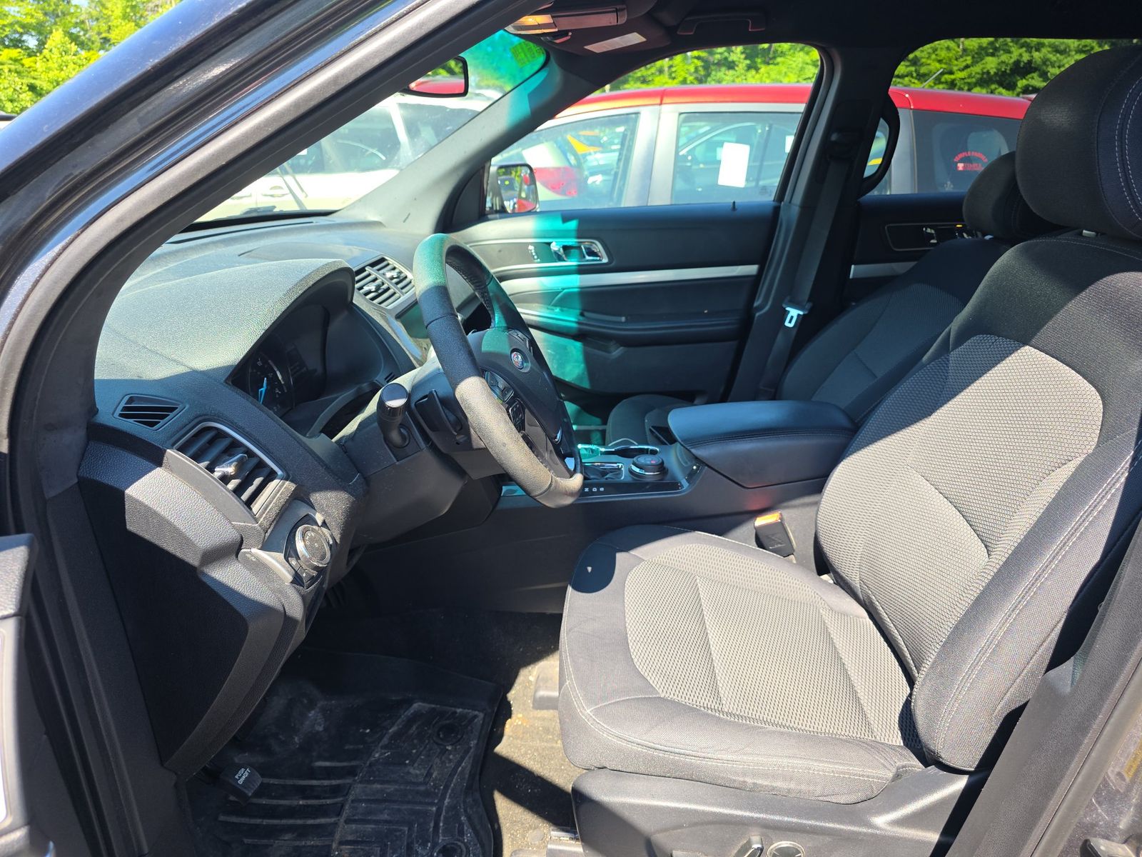 FORD EXPLORER - 8