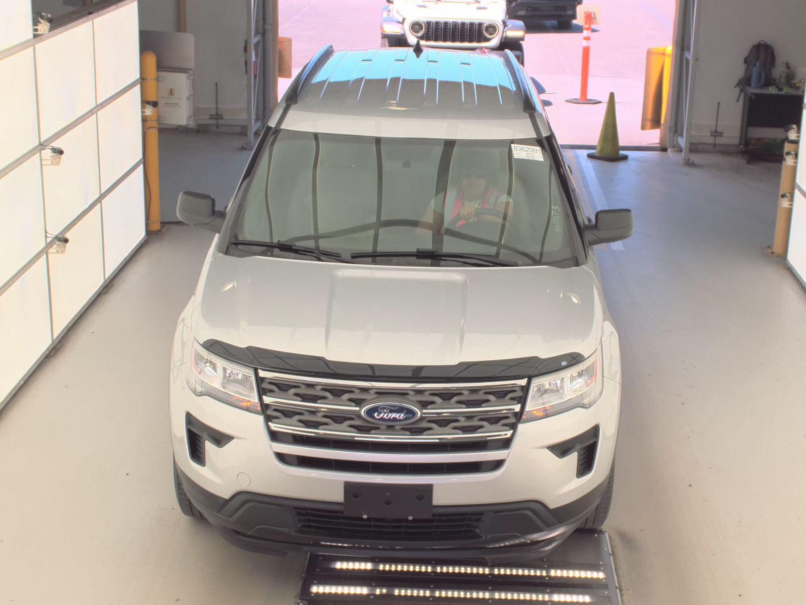 FORD EXPLORER - 3