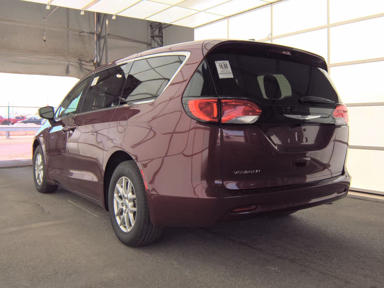 CHRYSLER VOYAGER - 9