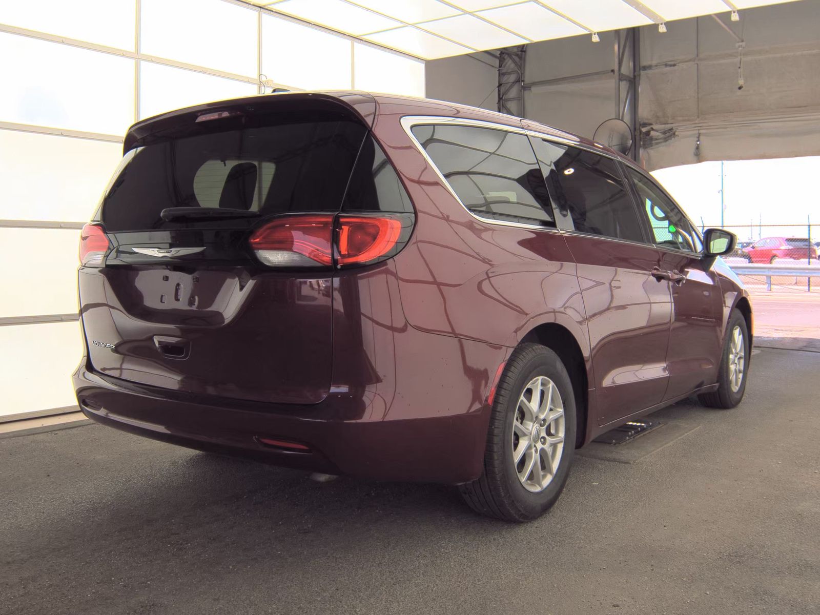 CHRYSLER VOYAGER - 6