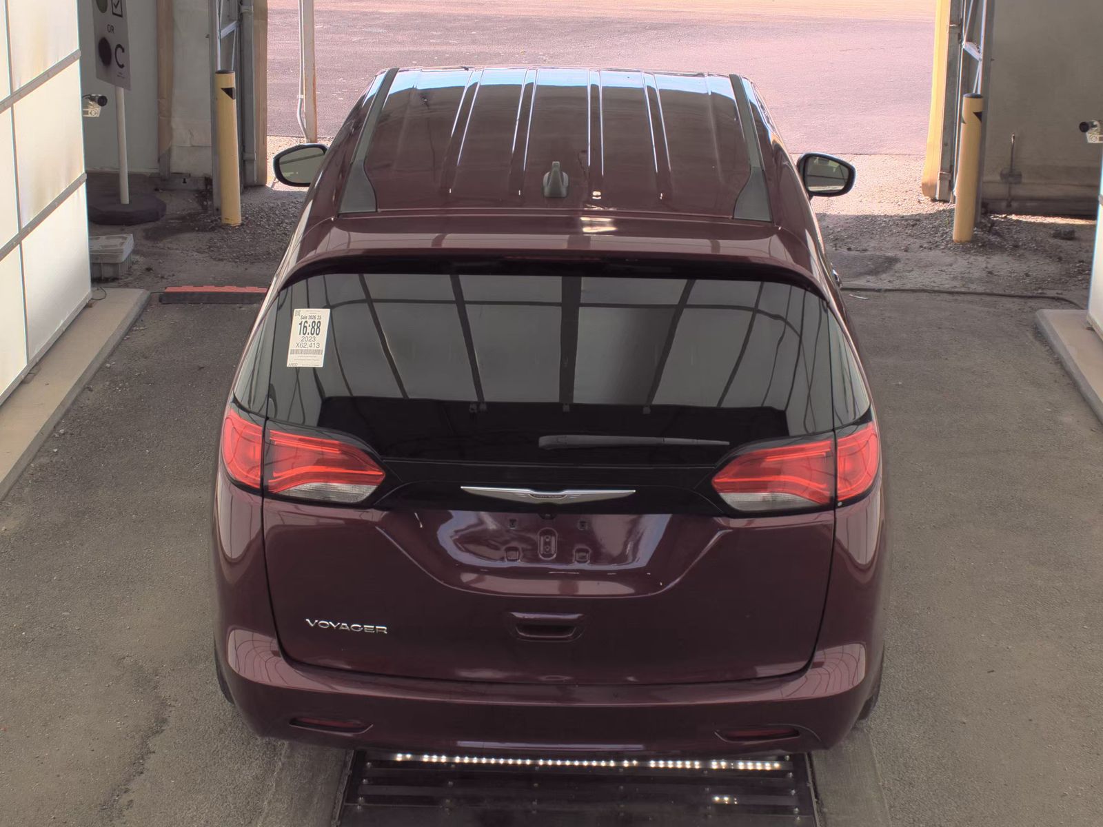 CHRYSLER VOYAGER - 7