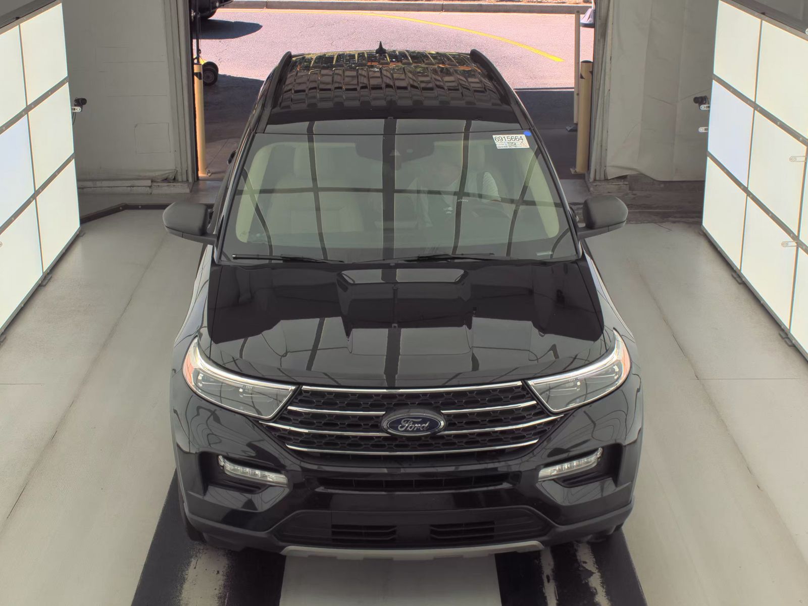 FORD EXPLORER - 3
