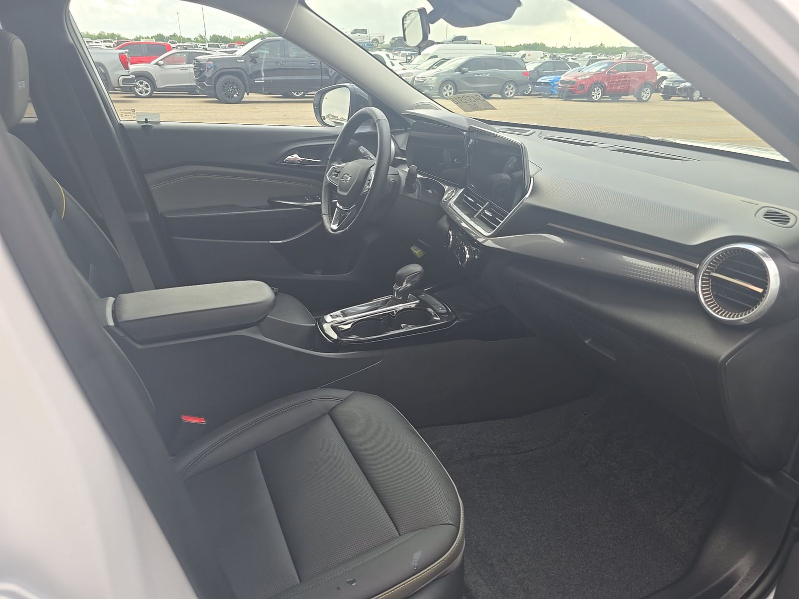 CHEVROLET TRAX - 9