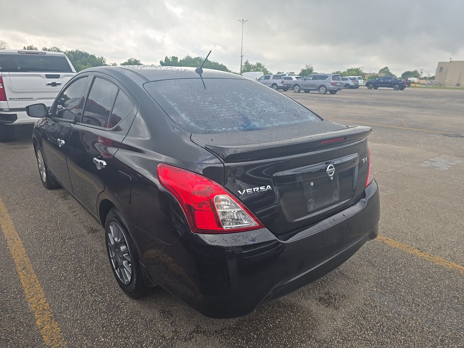 NISSAN VERSA - 7