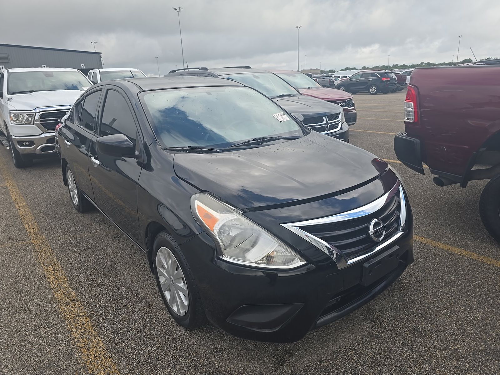 NISSAN VERSA - 4
