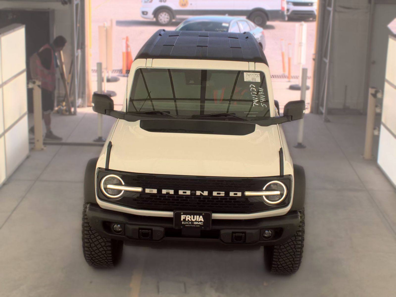 FORD BRONCO - 3