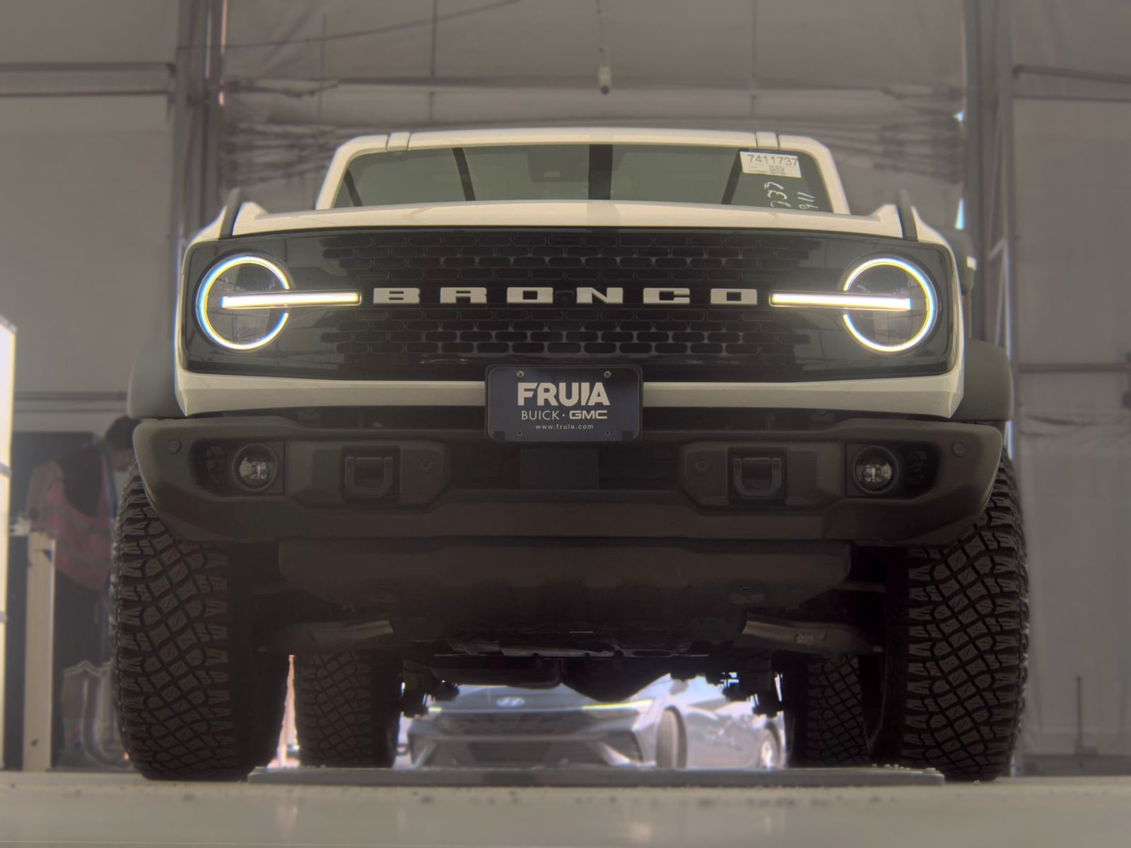 FORD BRONCO - 4