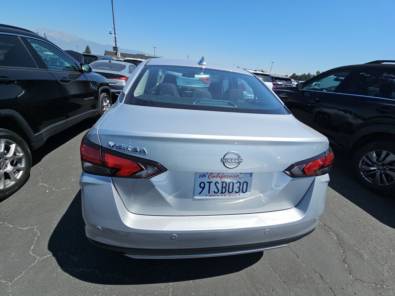 NISSAN VERSA - 6