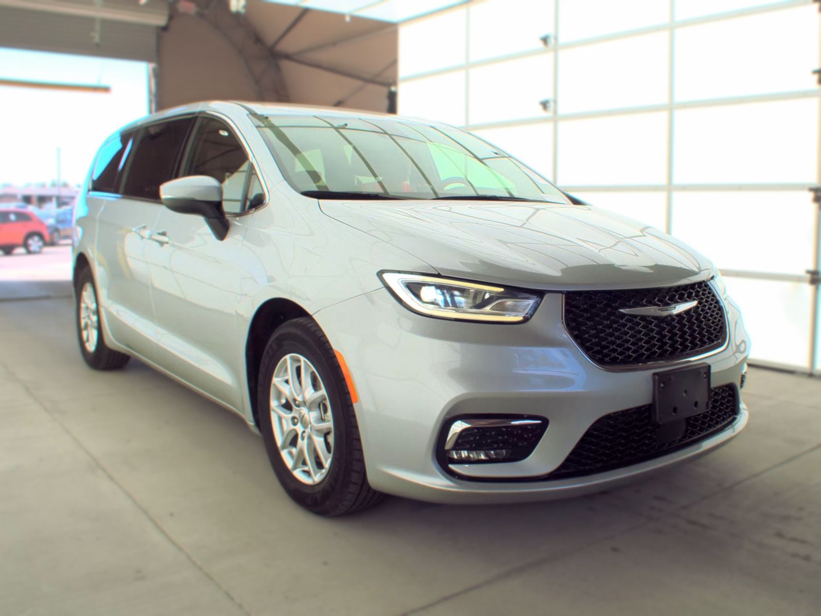 2023 Chrysler Pacifica Touring FWD
