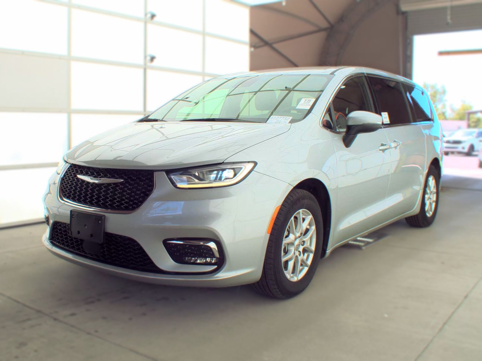2023 Chrysler Pacifica Touring FWD