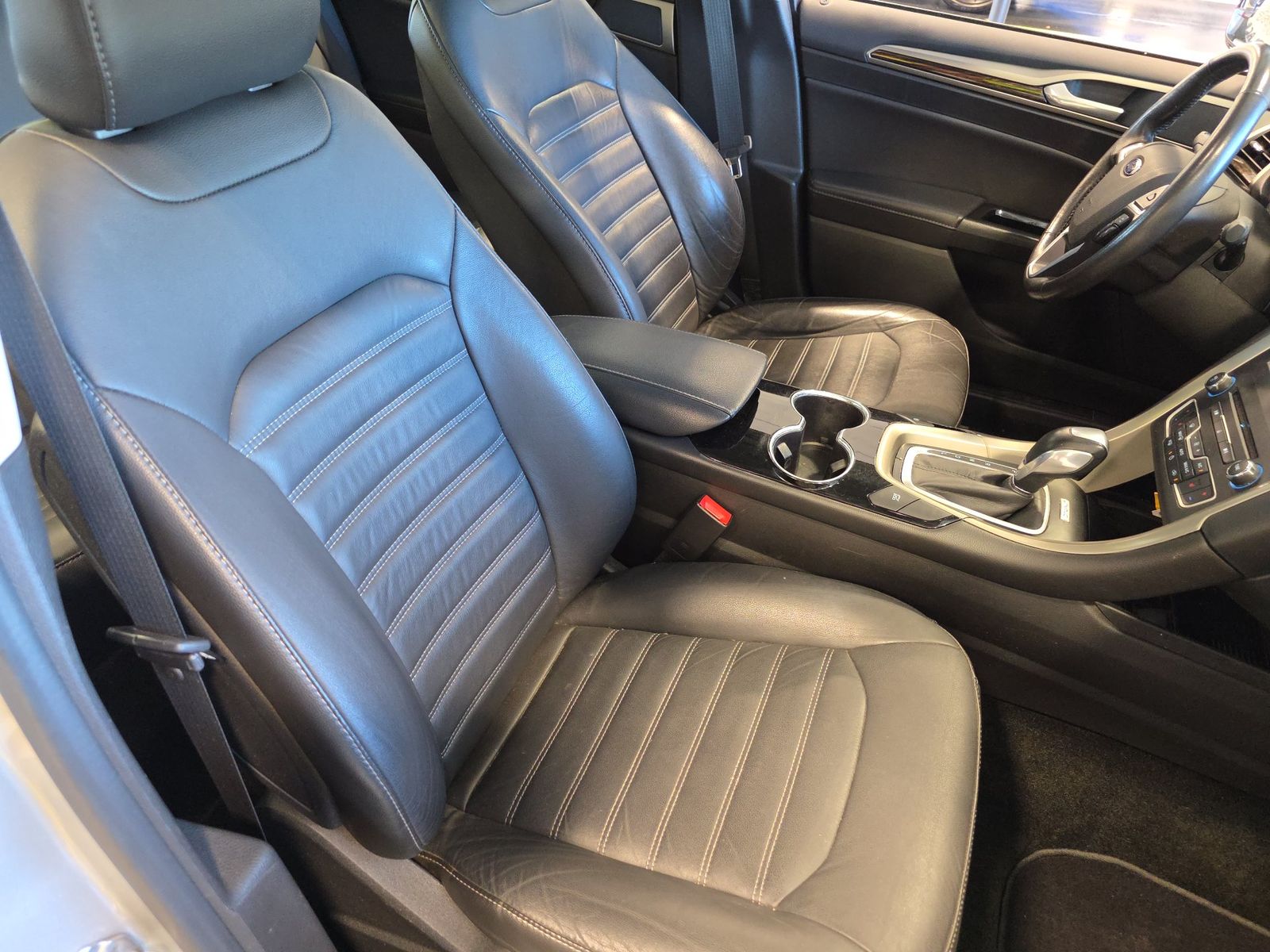 FORD FUSION - 9