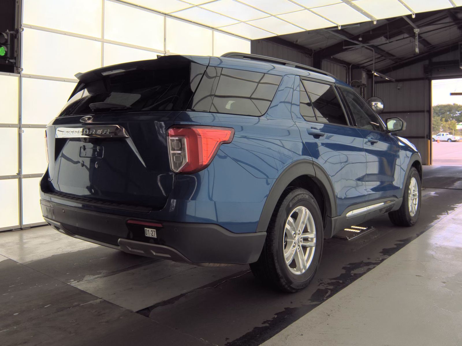 FORD EXPLORER - 6