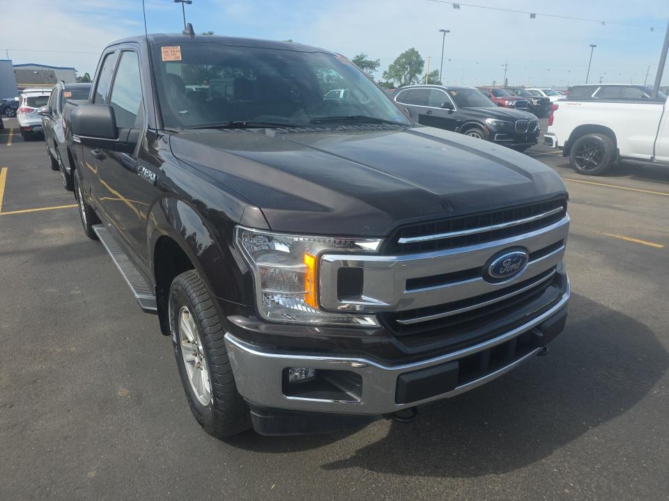 FORD F-150 - 4