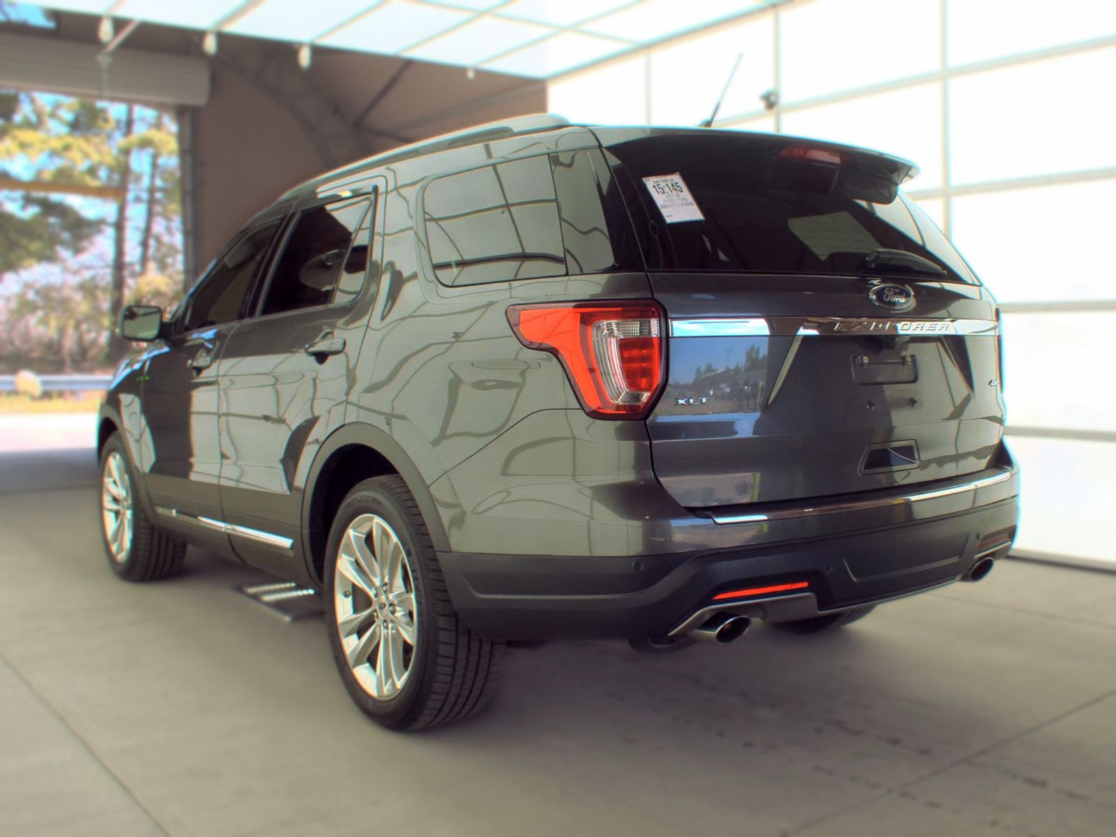 FORD EXPLORER - 9