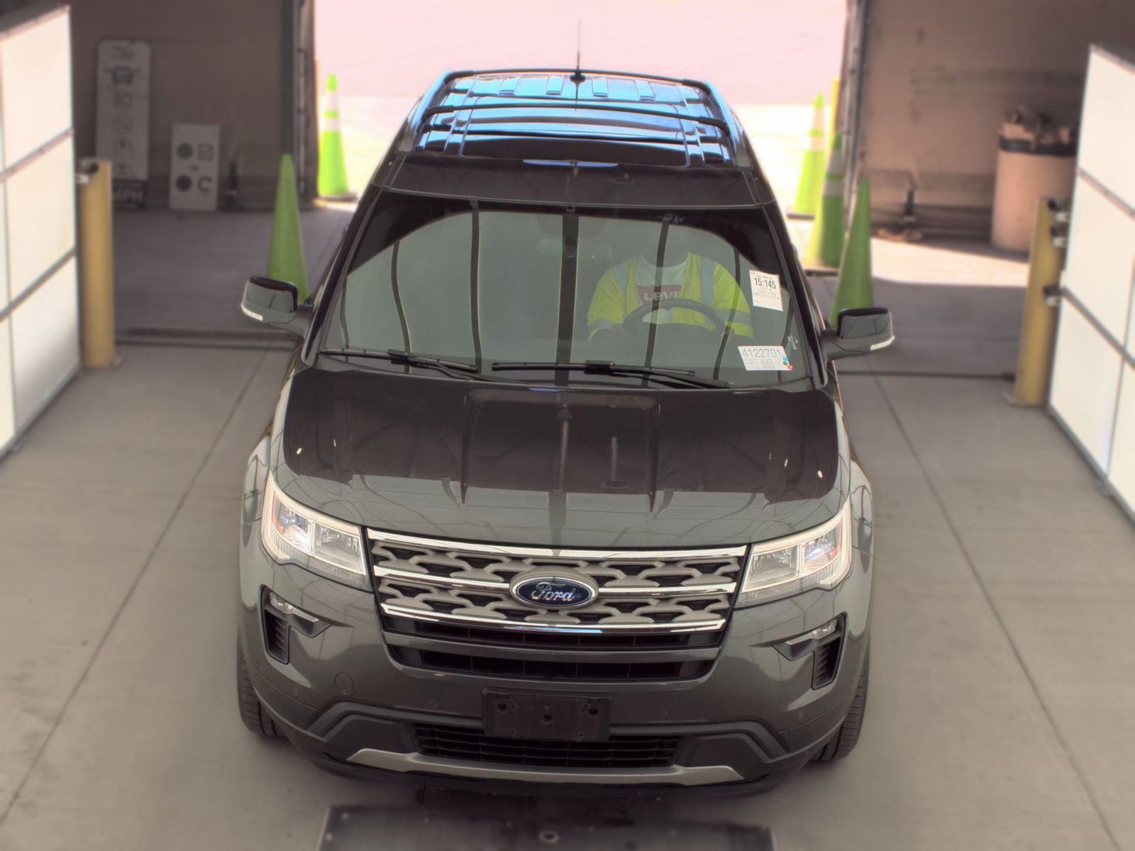 FORD EXPLORER - 3