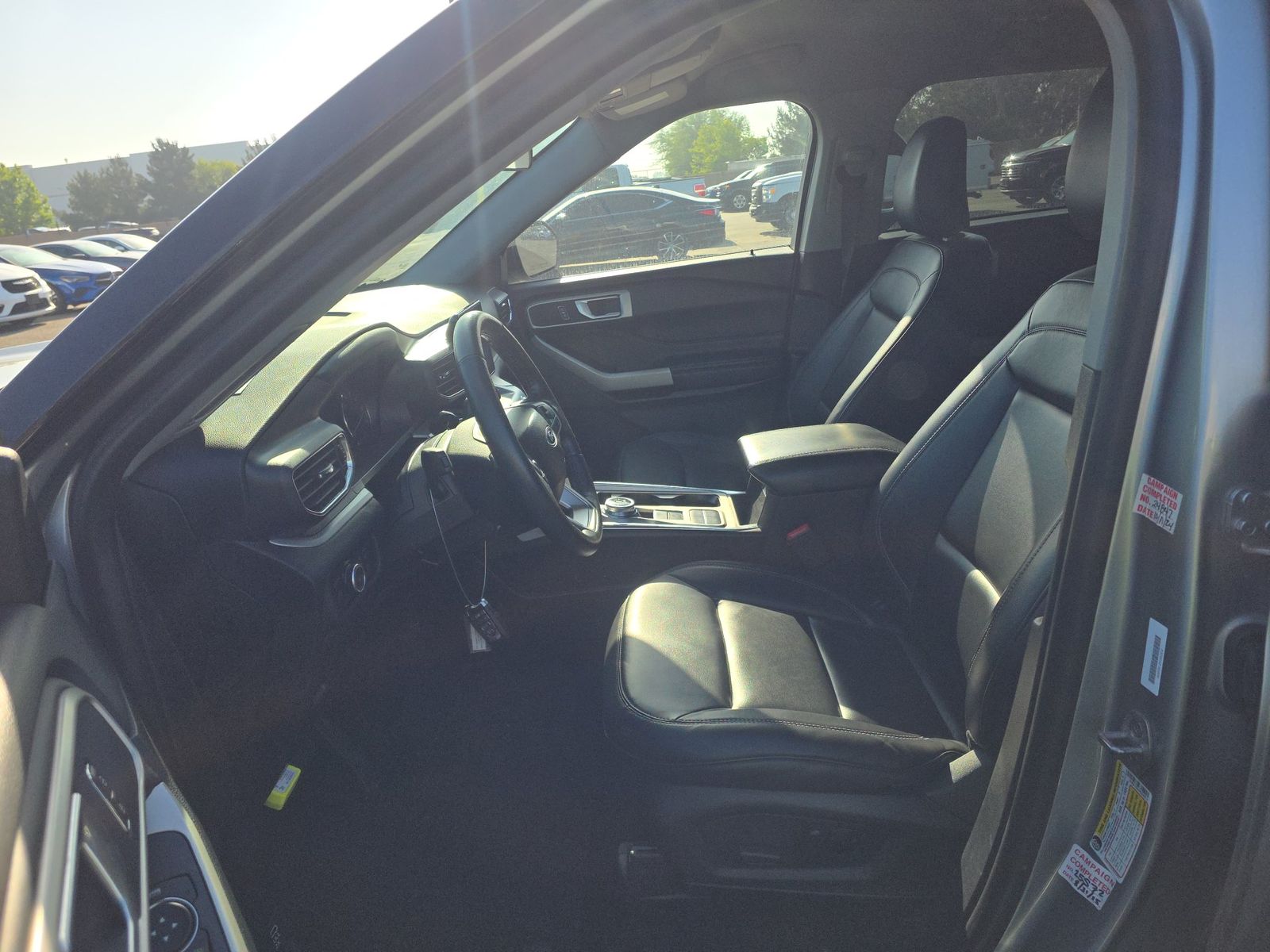 2023 Ford Explorer XLT RWD
