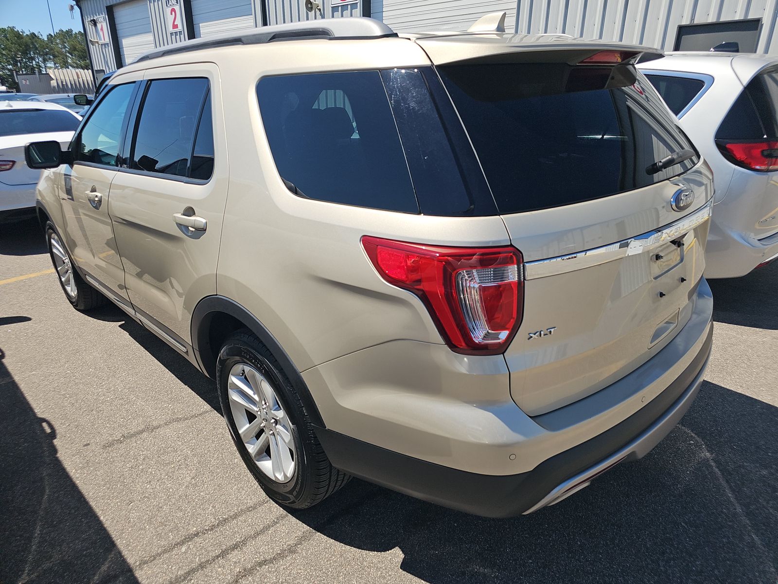 FORD EXPLORER - 7