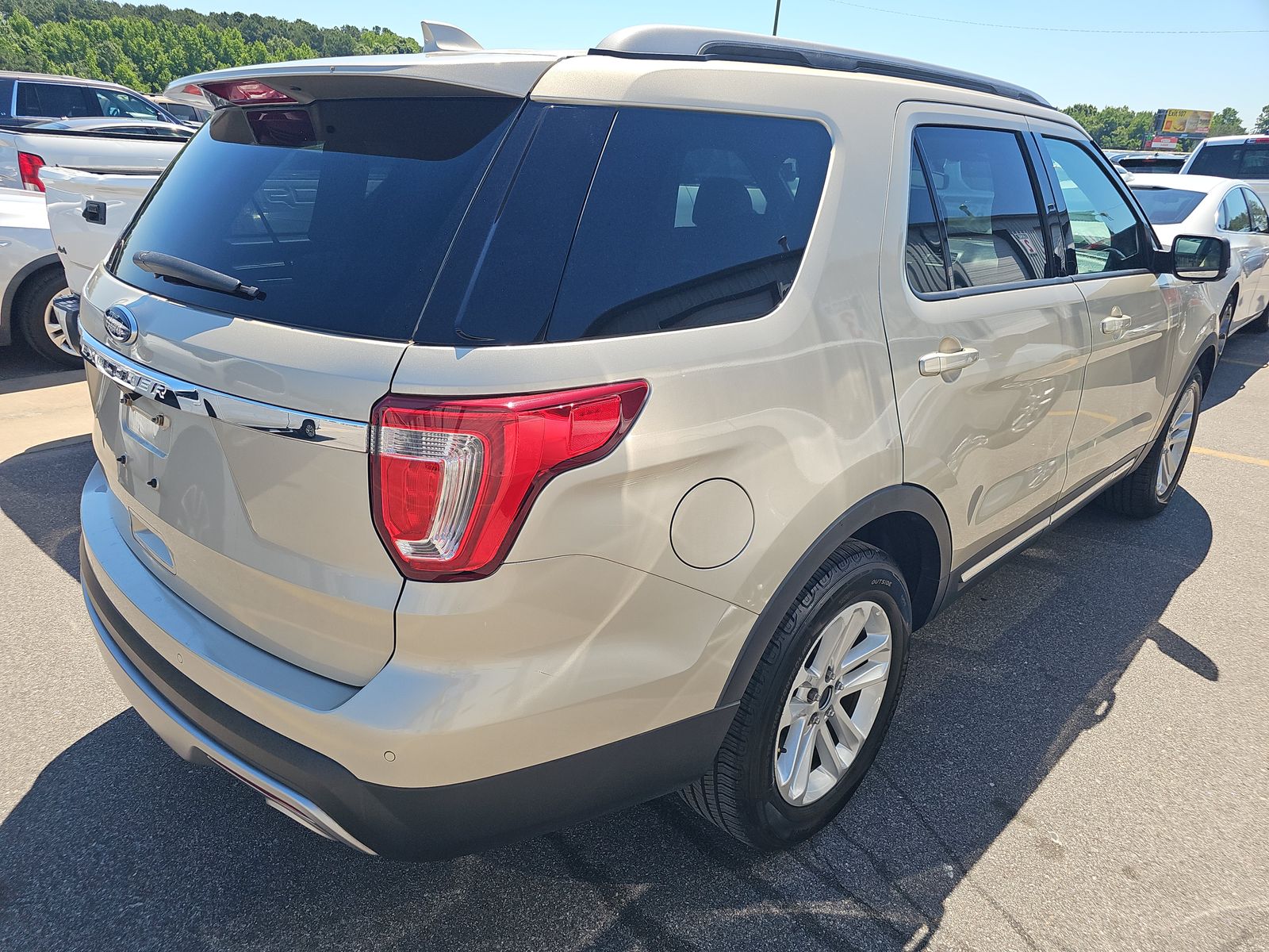 FORD EXPLORER - 5