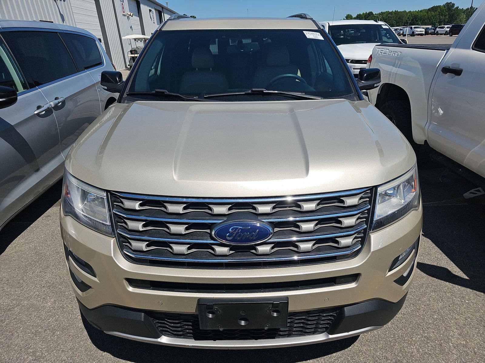 FORD EXPLORER - 3