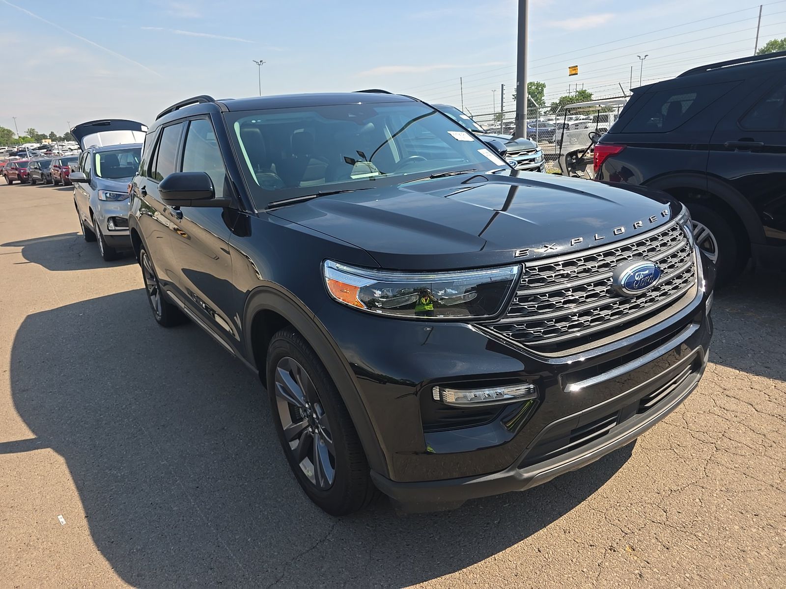 FORD EXPLORER - 4