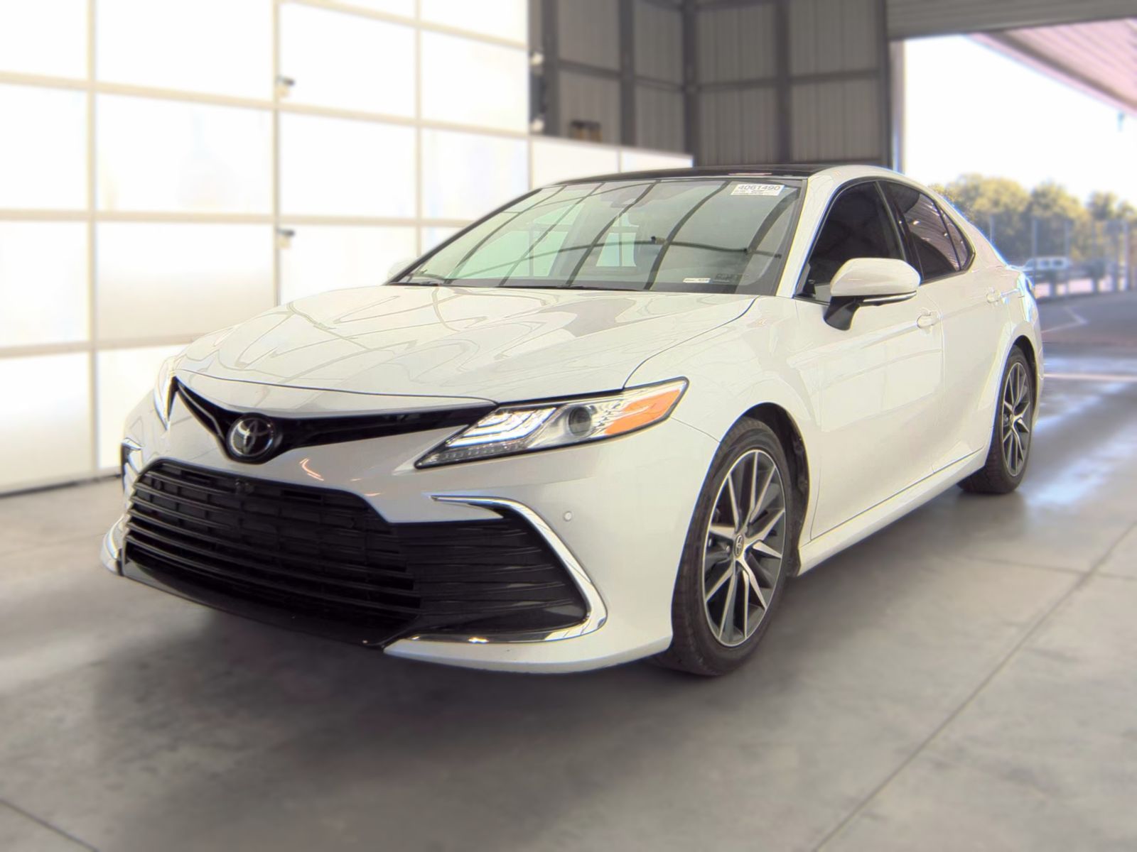 TOYOTA CAMRY - 1