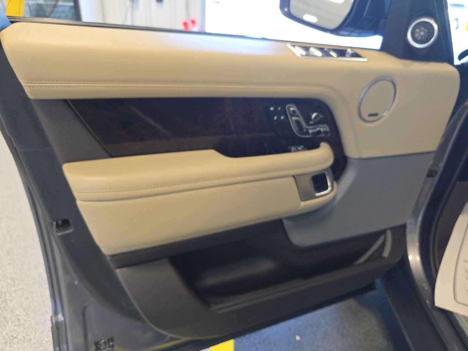LAND ROVER RANGE ROVER - 10
