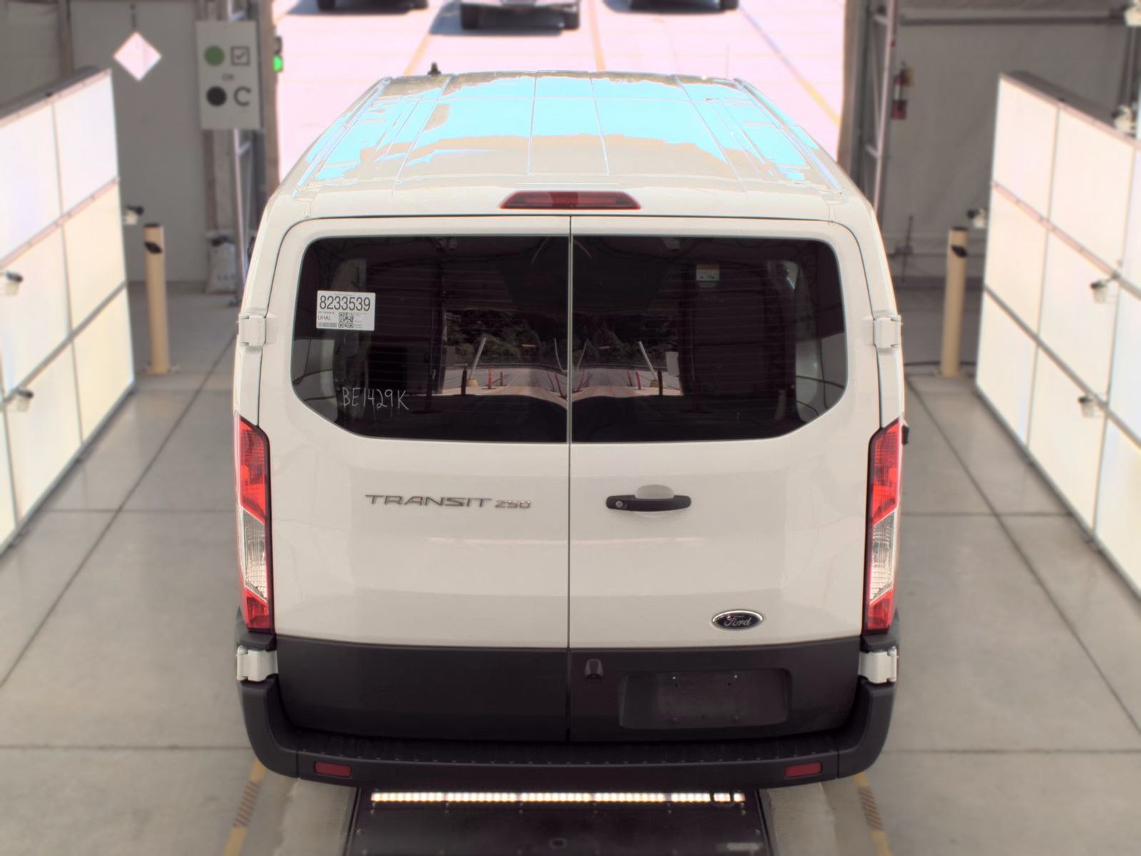 FORD TRANSIT 250 - 6