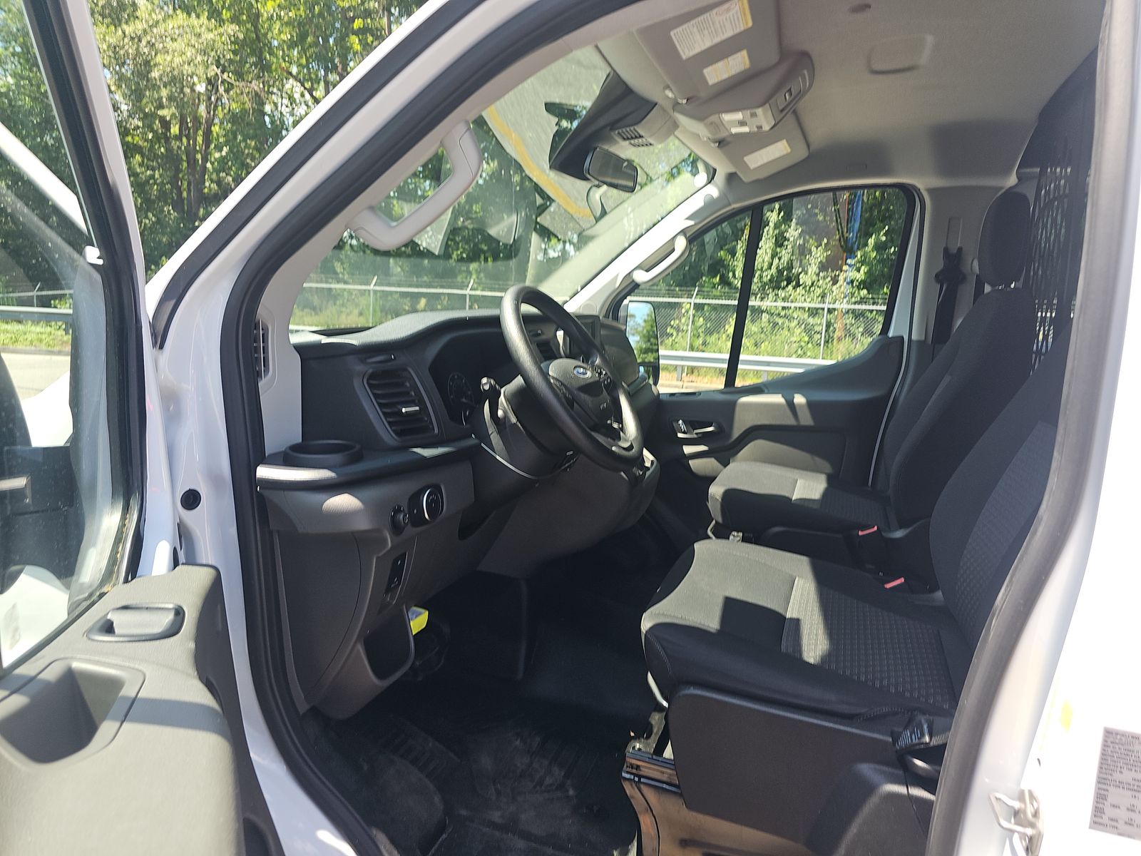 FORD TRANSIT 250 - 8