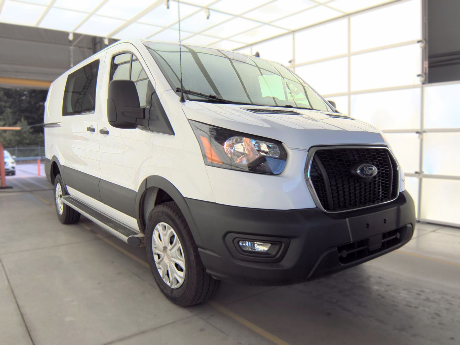 FORD TRANSIT 250 - 4