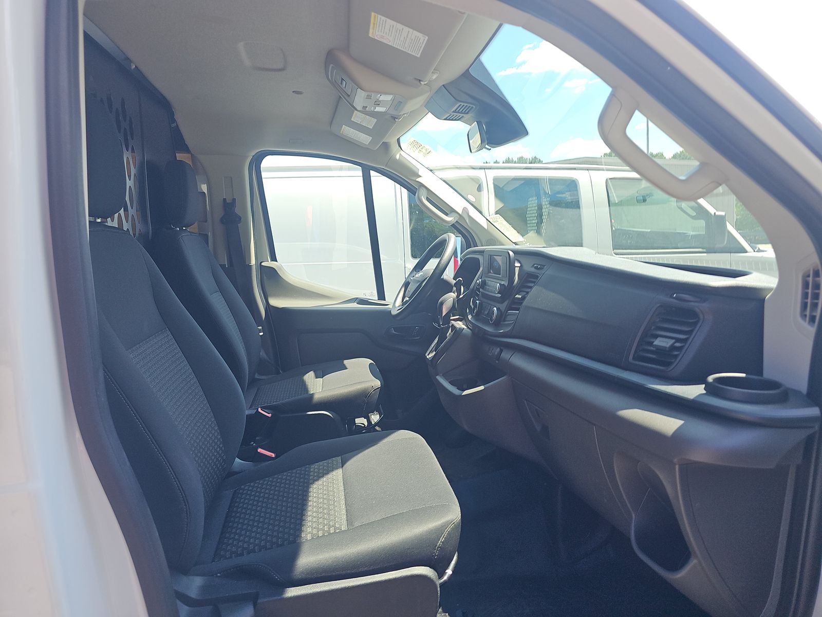 FORD TRANSIT 250 - 9