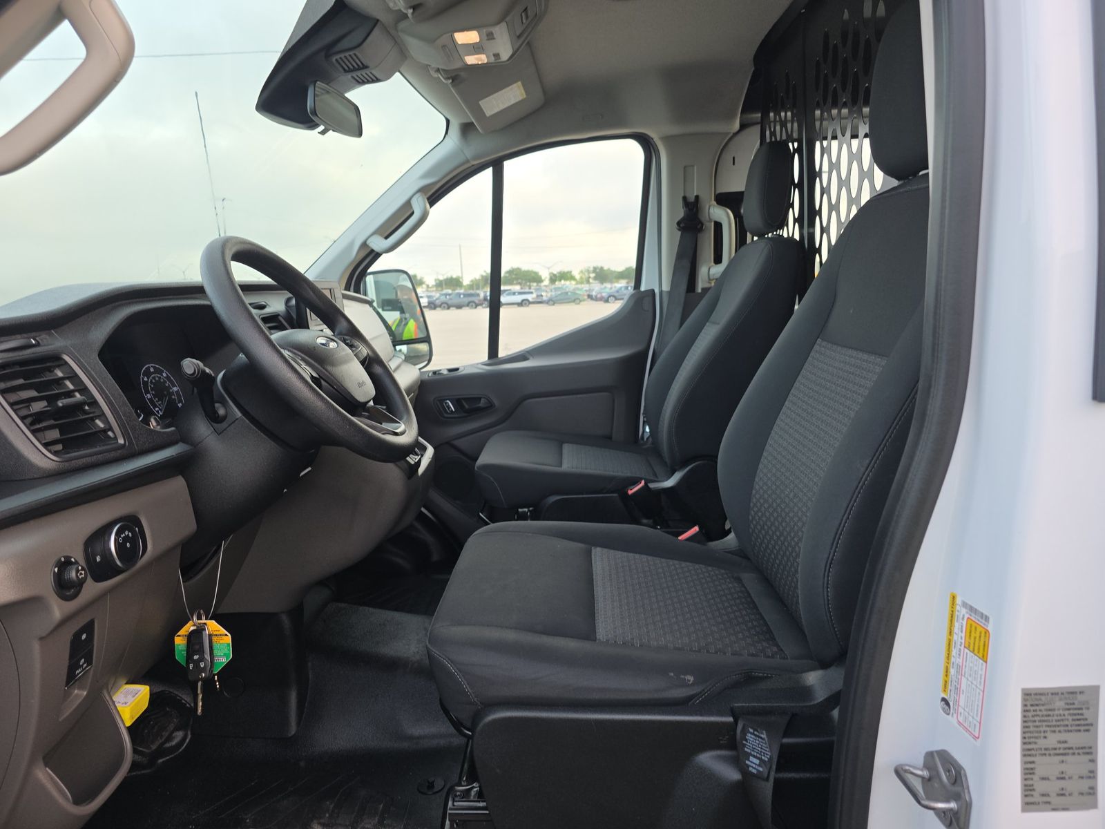 FORD TRANSIT 250 - 8