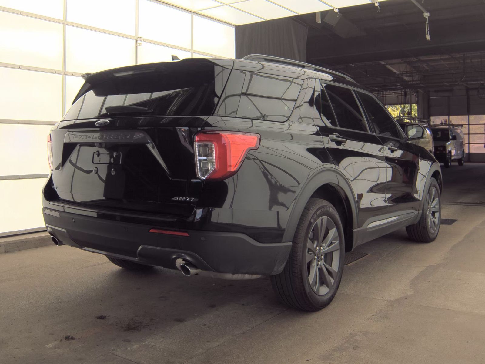 FORD EXPLORER - 6