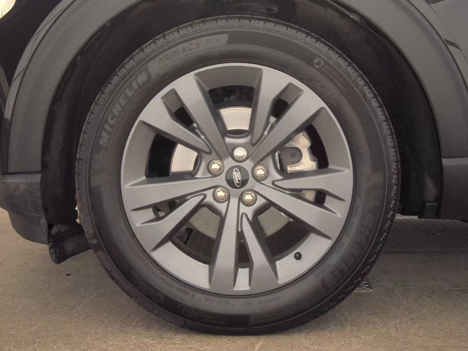 FORD EXPLORER - 10