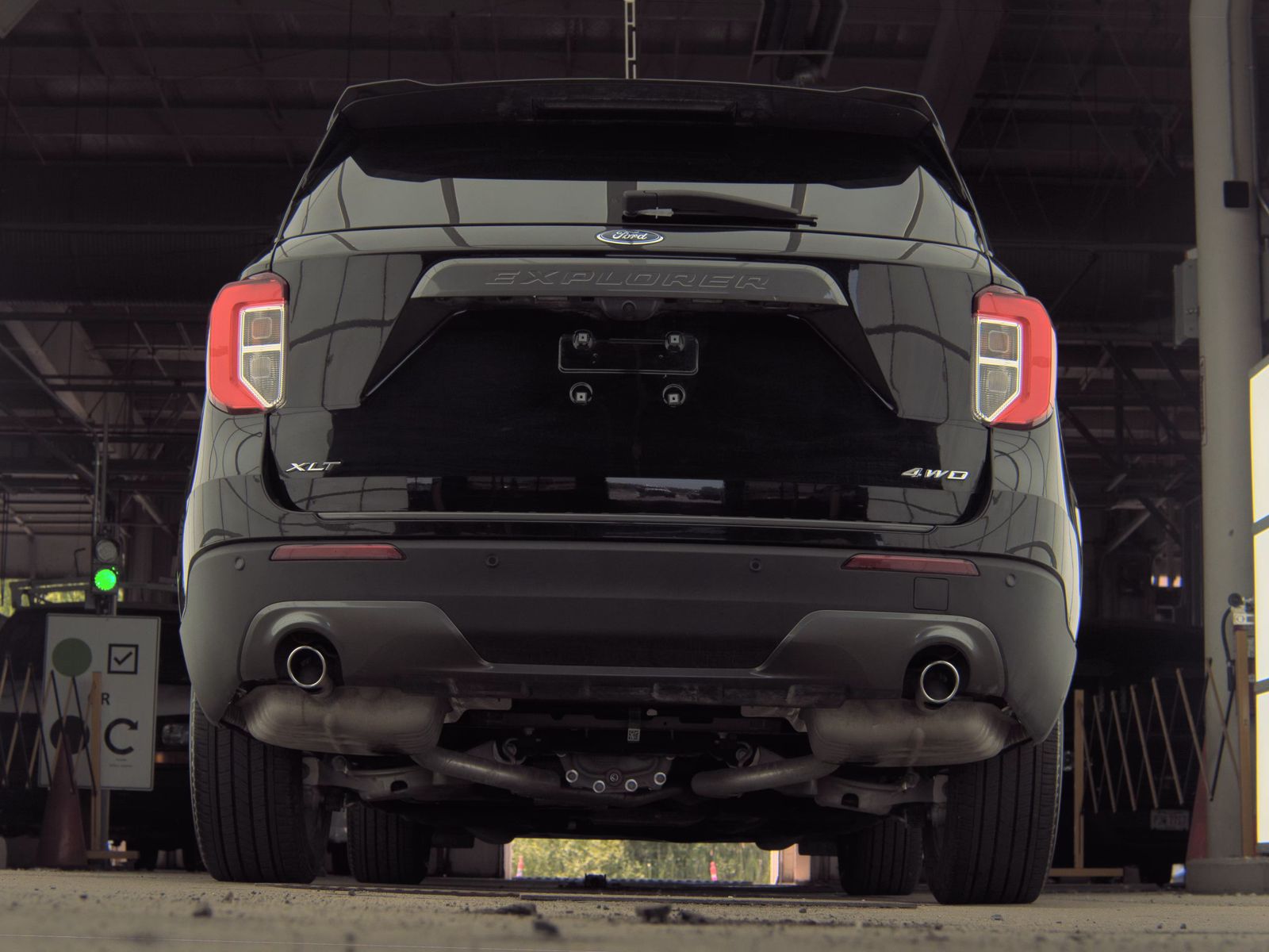 FORD EXPLORER - 8