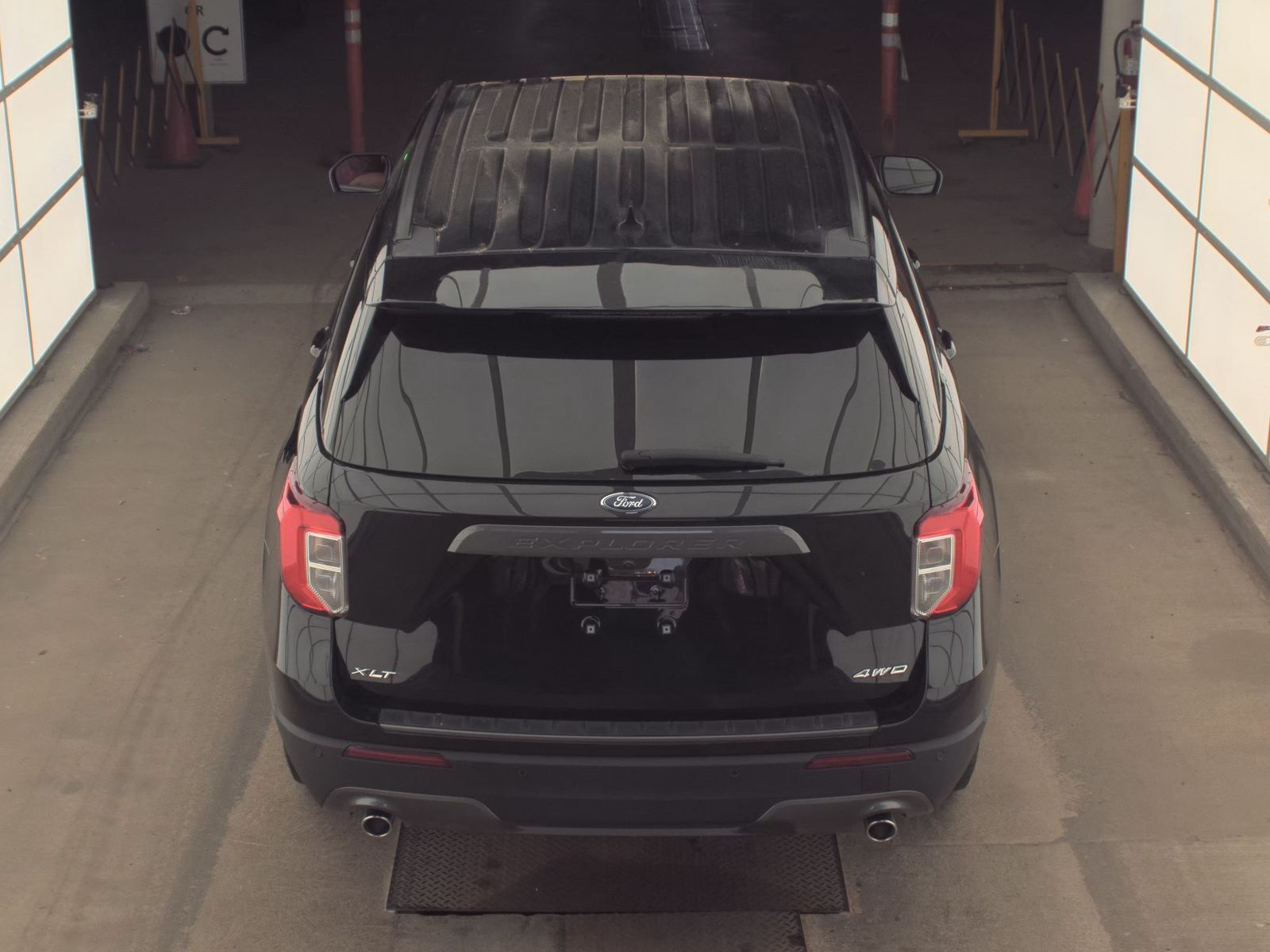 FORD EXPLORER - 7