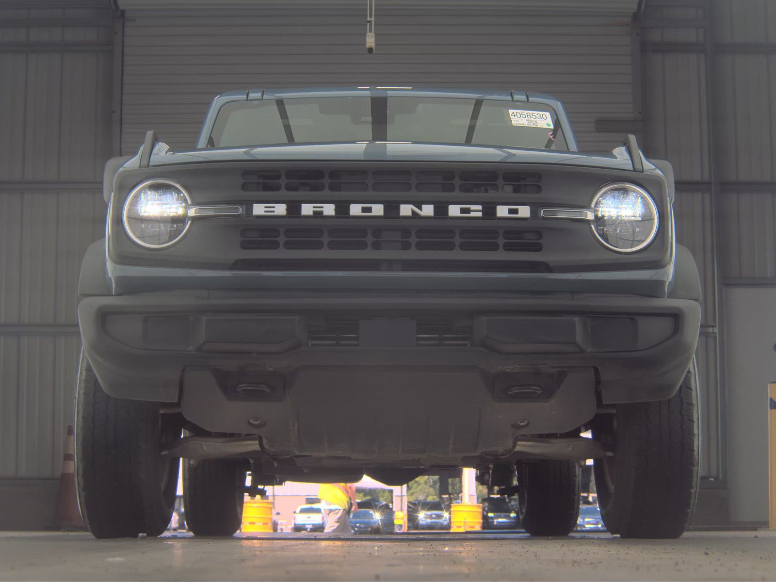 FORD BRONCO - 4
