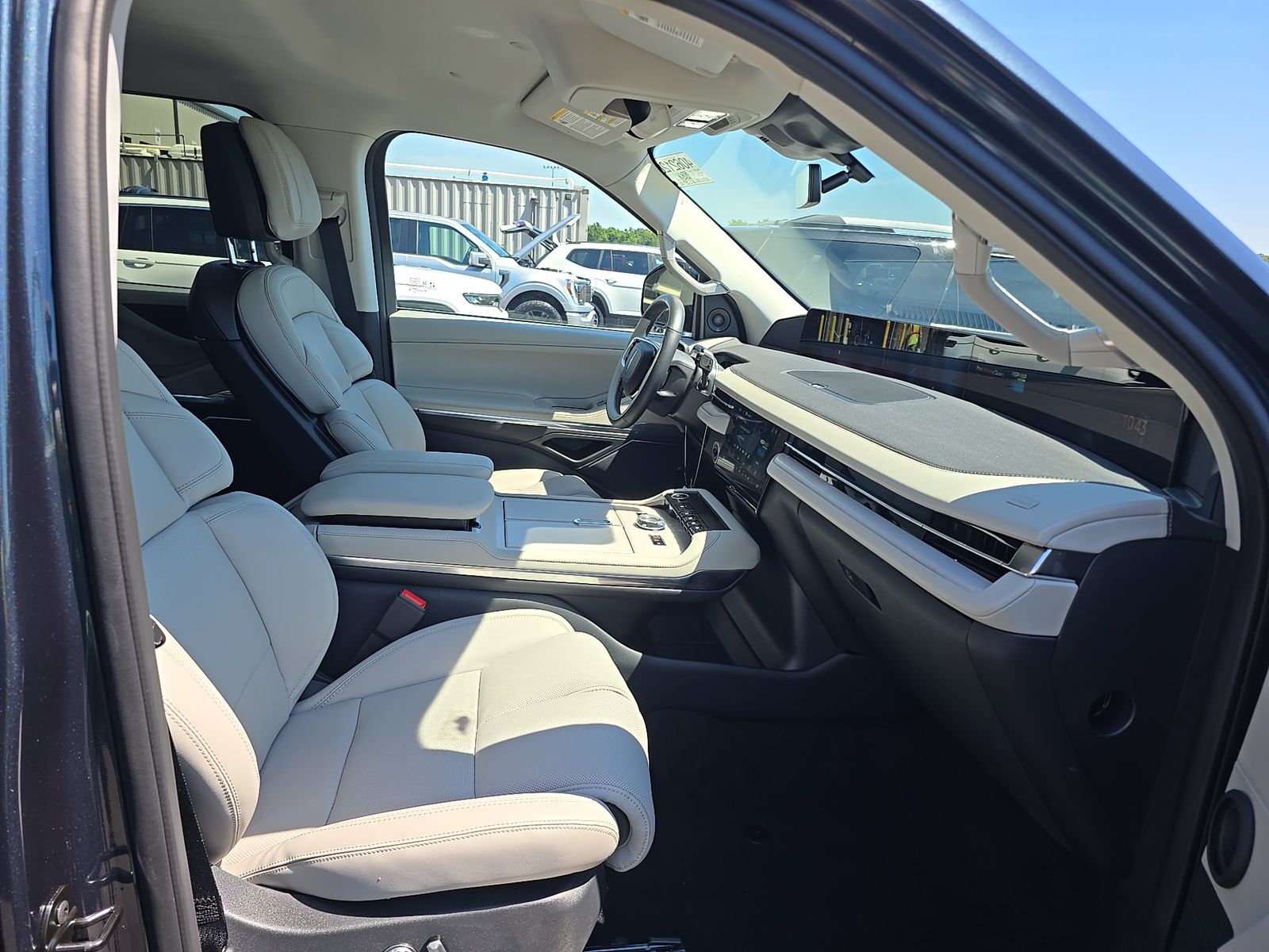 2026 Lincoln Navigator Premiere AWD