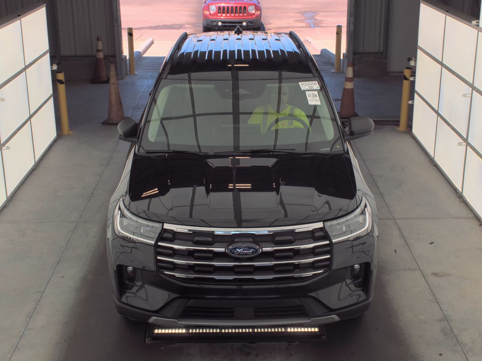 FORD EXPLORER - 3