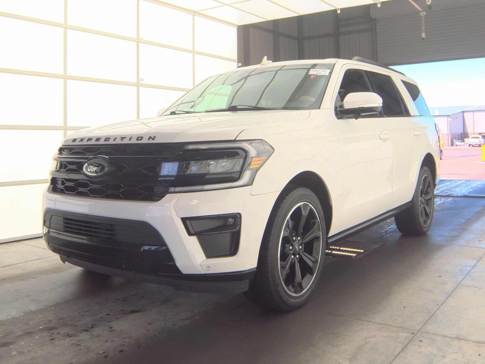 FORD EXPEDITION - 1