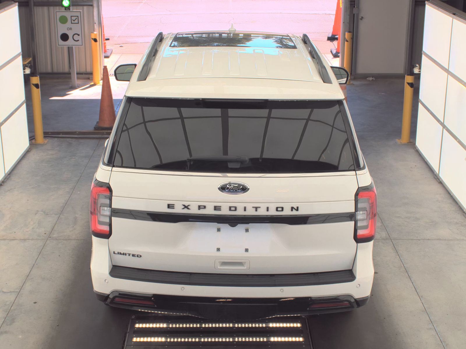 FORD EXPEDITION - 7