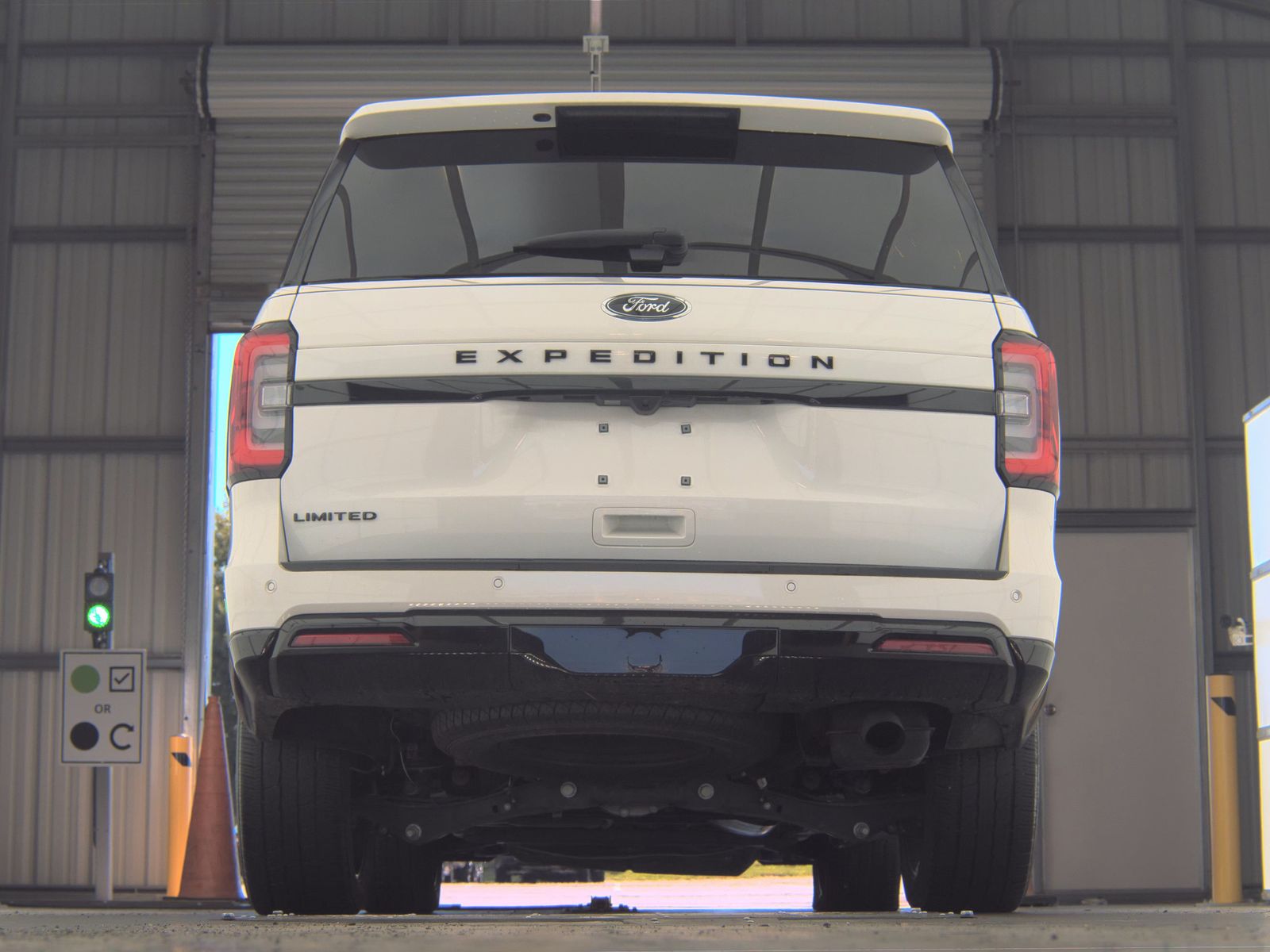 FORD EXPEDITION - 8