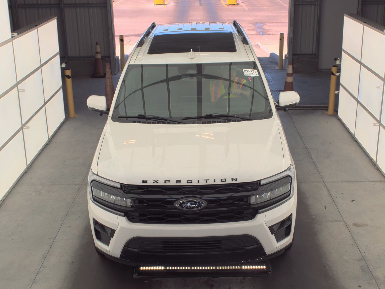 FORD EXPEDITION - 3