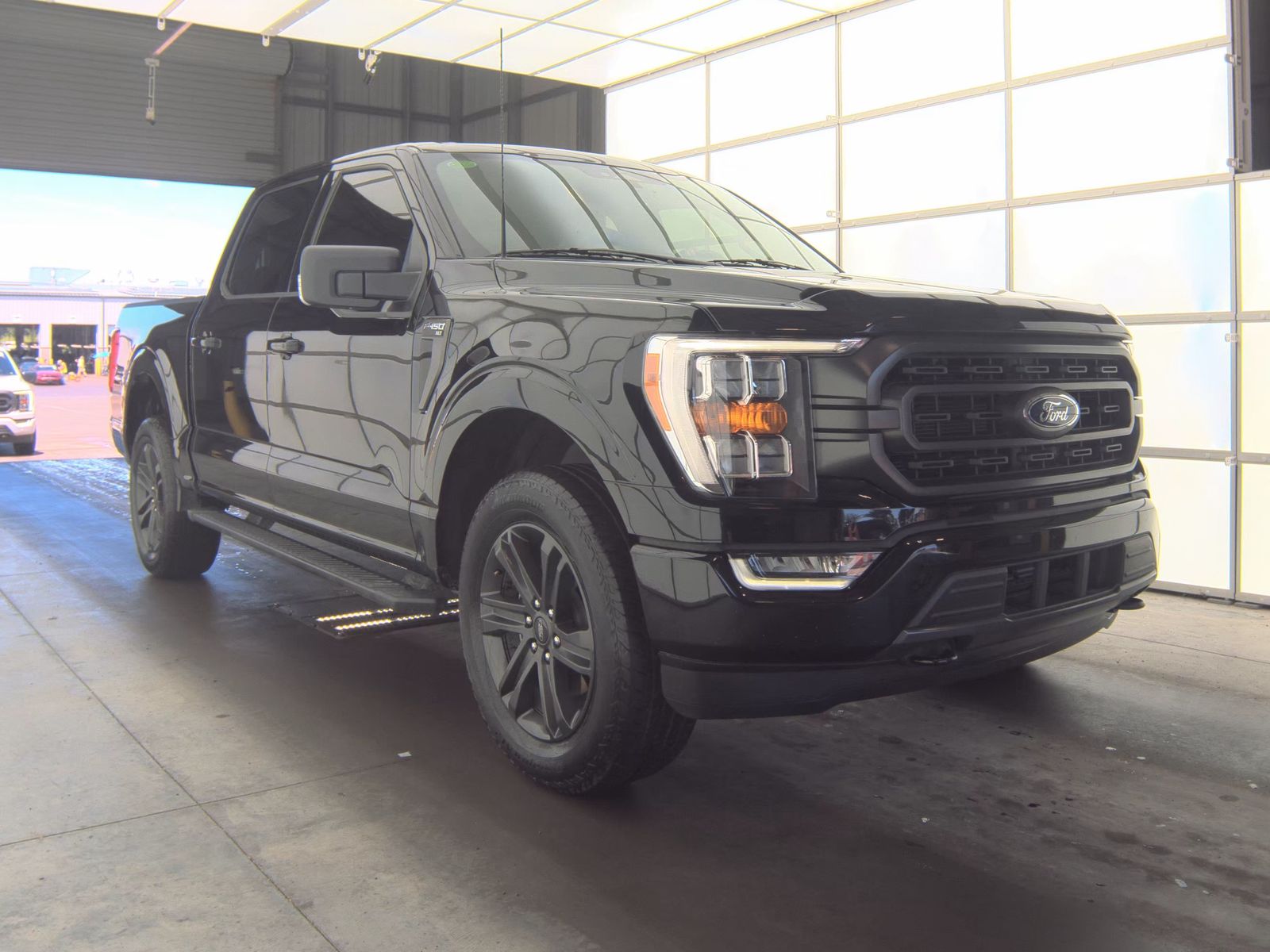 2023 Ford F-150 XLT AWD
